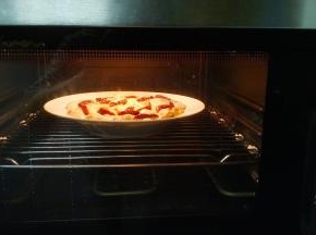 入烤箱，选择蒸汽功能100度12分钟即可