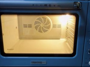 烤箱预热165度