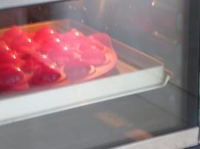 放入提前170度预热的烤箱，170度烤约20分钟