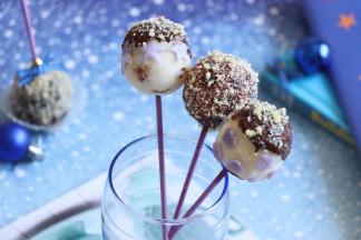 包含了，雪媚娘皮，和棒棒糖蛋糕的制作。