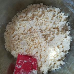 加入盐和橄榄油