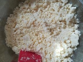 加入盐和橄榄油