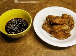 鸡翅、酱汁完成