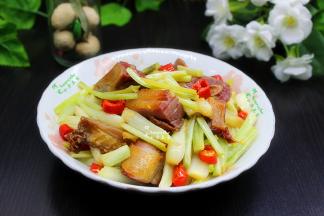 香辣美味出锅，太好吃了。