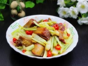 香辣美味出锅，太好吃了。