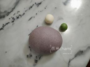 三个面团揉均后，静置一会。