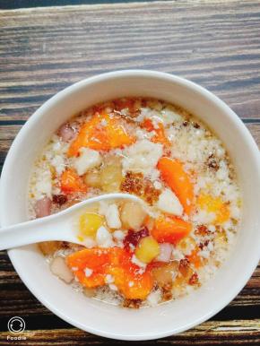 把豆花豆花提前捣碎，芋圆，冰糖放进高压锅，煮开，再放木瓜煮开？这样豆花芋圆甜汤就好了！这是美容养颜的甜汤了！因为时间关系没有拍好步骤，不好意思！