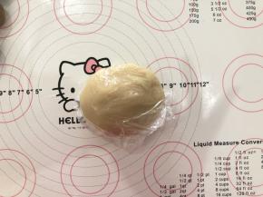 4、放入保鲜袋里于冰箱冷藏放置2-3个小时。