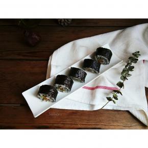 搭配一杯茶就是下午茶，哈哈