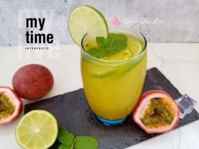 百香果青柠苏打水。