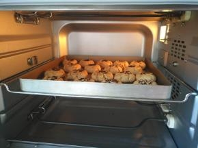 放入预热好的烤箱中层上火160度下火150度20分钟