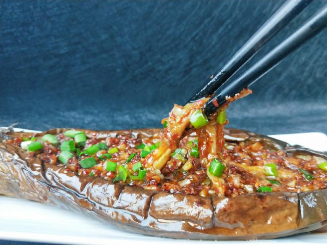 如此美味的蒜蓉烤茄子，绝对不容错过