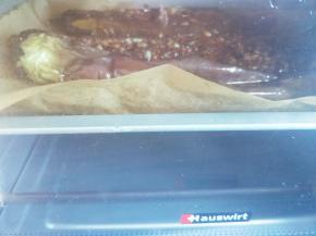 继续放入烤箱，烤5-10分钟。