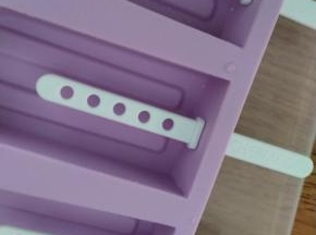 准备雪糕模具。