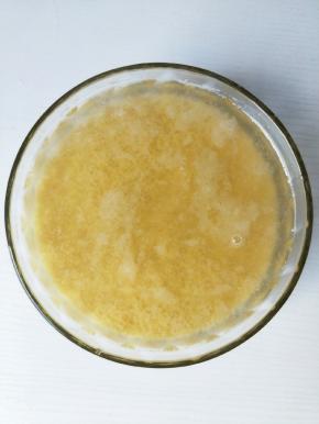 小米提前用水浸泡一个小时。