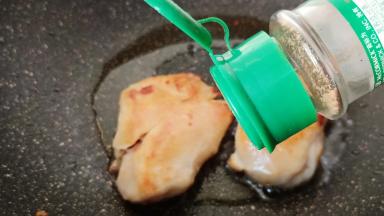 十三香加少许。