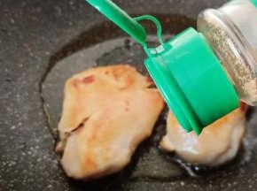 十三香加少许。