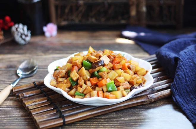 鸡丁炒杏鲍菇