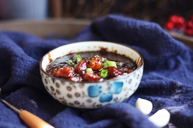 肉丁炸酱