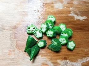 捞出冲凉切成片