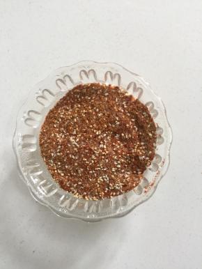 盐3勺，鸡精3勺，辣椒粉5勺，白芝麻适量，十三香3勺，孜然粉1包，白砂糖4汤匙搅拌均匀