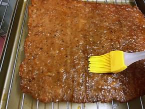 取出，两面再次刷蜂蜜水