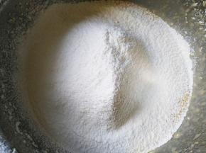 筛入低筋粉
