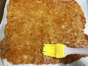 两面都刷上蜂蜜水