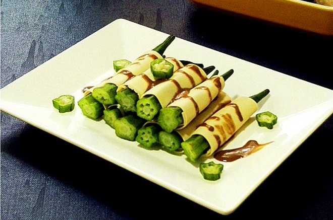 秋葵豆皮卷