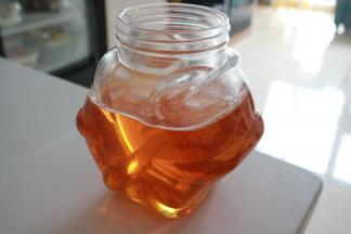 装瓶密封，然后保存半个月以上再使用