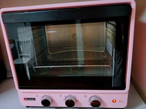 烤箱140度预热5分钟。