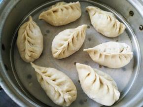 摆入蒸锅，醒20分钟