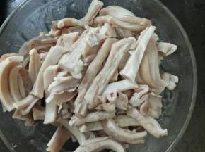 晾凉后切成条。