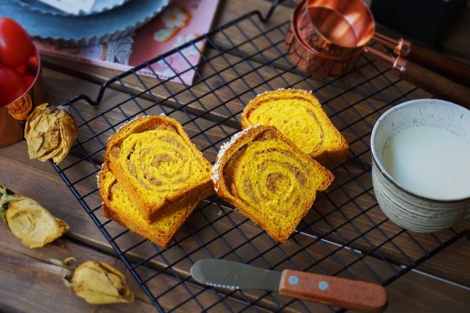 南瓜沙拉肉松小吐司