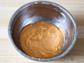 翻拌均匀如图；