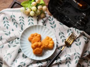 成品，香味浓郁萌萌哒且颜色金灿灿的，关键是一点胡萝卜味都没有呢；