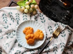 成品，香味浓郁萌萌哒且颜色金灿灿的，关键是一点胡萝卜味都没有呢；