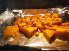 入烤箱180度30分钟