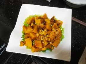 再放入拌好的南瓜