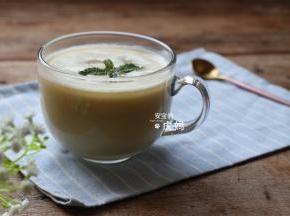 成品，奶香果香浓郁，冰凉爽口。