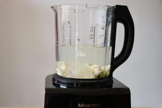 加水至1200ml刻度处；