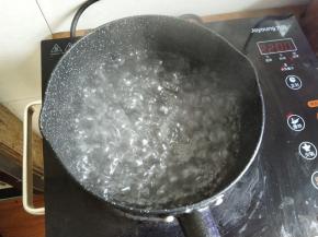 煮至完全沸腾。