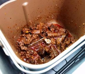 翻炒完成，香喷喷的肉牛出炉了