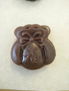 全部压好想要的花纹之后，送入烤箱烧烤12分钟。