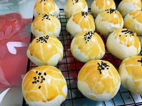 出炉移到烤架上晾凉