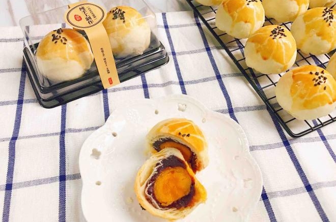 最爱中式酥皮点心——蛋黄酥