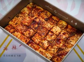 撒上葱花，搭配一大扎啤酒开吃