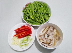 所有食材如上图切好