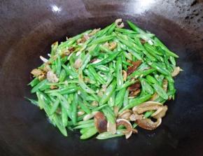 翻炒三分钟