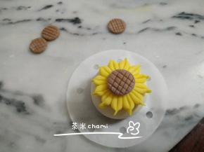 全部做好后，夏天室温发酵半小时，冬天烤箱30度发酵半小时，蒸十分钟。